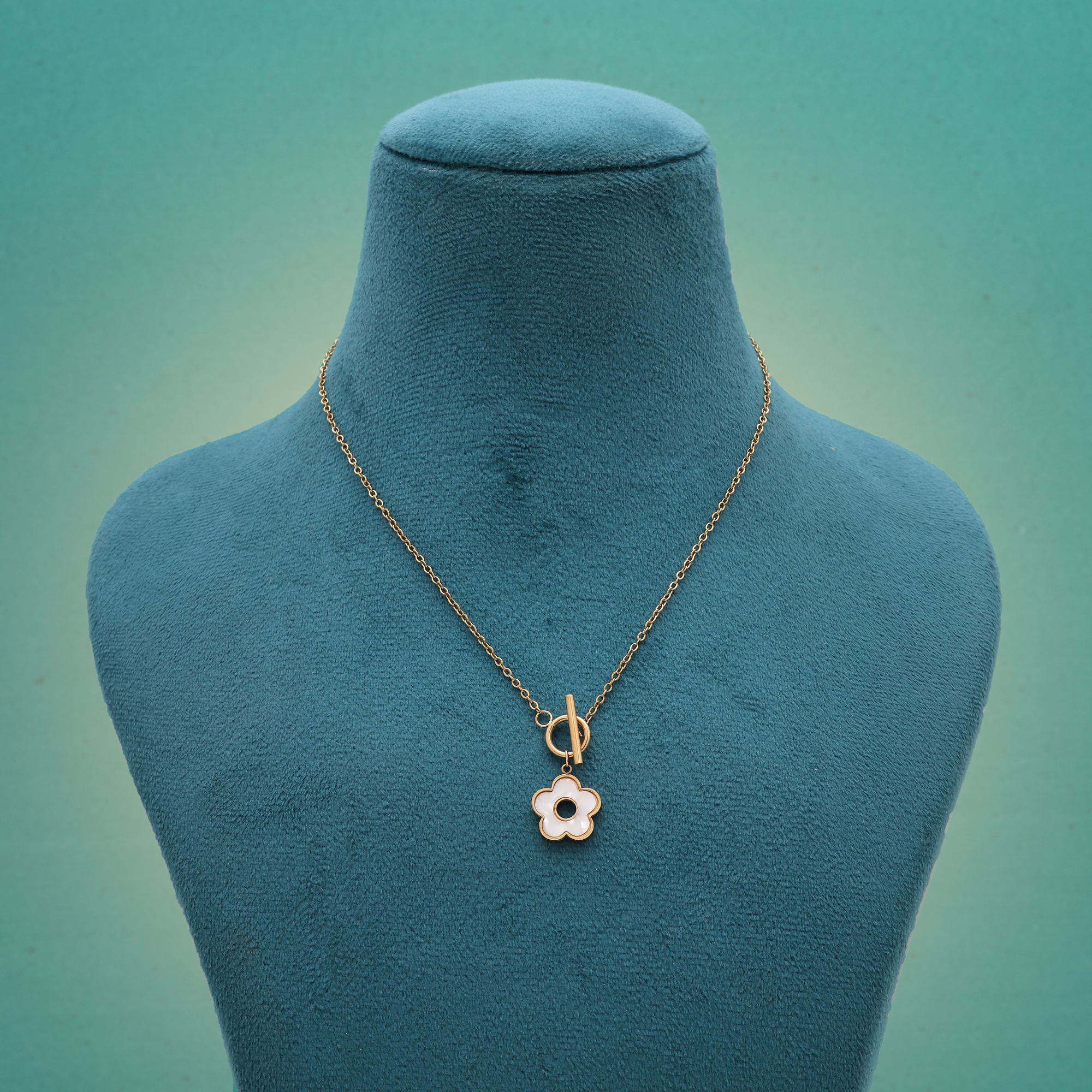 HOB White Color Stainless Steel Anti Tarnish Necklace Perfect For Elegant Western Fashion Looks White Color Stainless Steel Anti Tarnish Necklace Perfect For Elegant Western Fashion Looks - Image 1