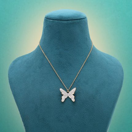 White Color Stainless Steel Anti Tarnish Necklace Designed To Complement Everyday Outfits